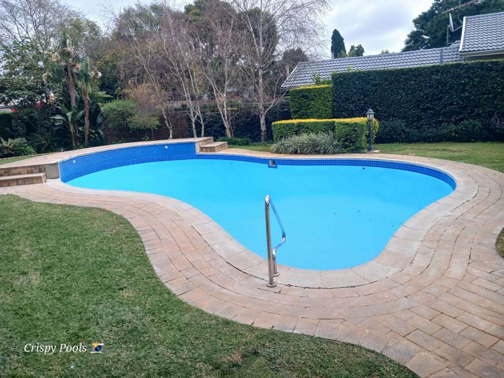 Fiberglass-lining-crispy-construction-pool renovations-jgp